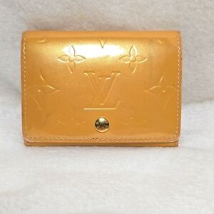 Authentic Louis Vuitton Vernis Monogram Yellow Card Case CA0110